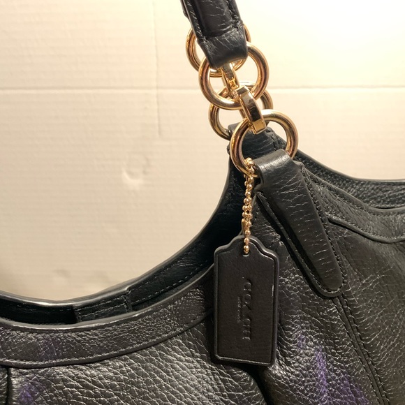 Coach pebble grain leather puse - Picture 11 of 12